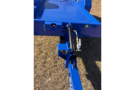 New 2026 Diamond C Trailers DSA107-12