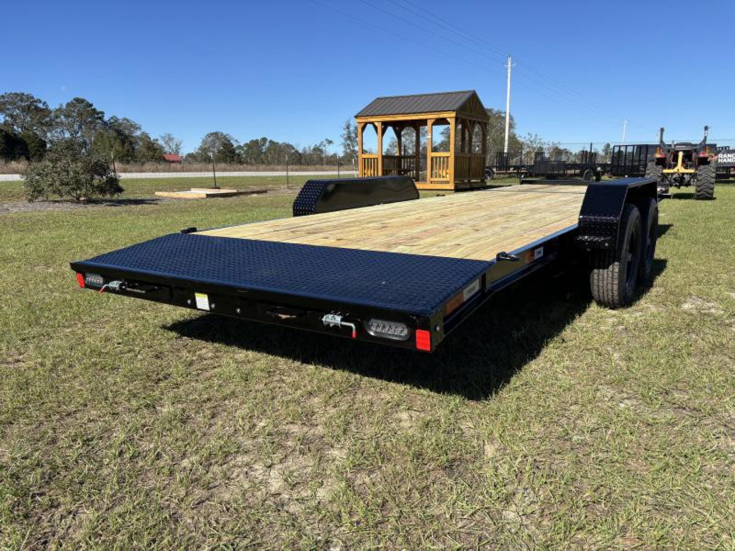 New 2025 Southern Utility 7x24TA 10K - Car Hauler