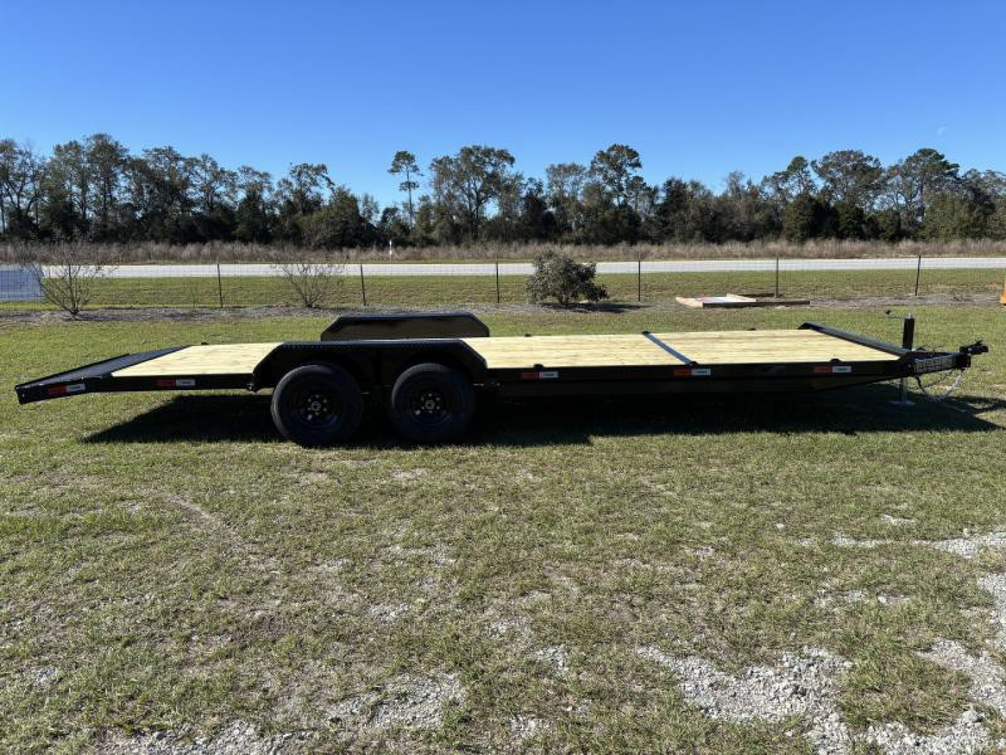 New 2025 Southern Utility 7x24TA 10K - Car Hauler