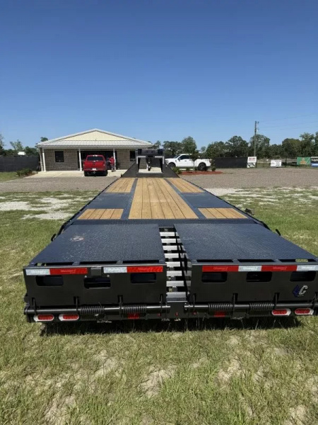 New 2025 Diamond C Trailers FMAX210 MR Equipment Trailer