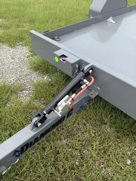 New 2025 Diamond C Trailers DSA107 Equipment Trailer