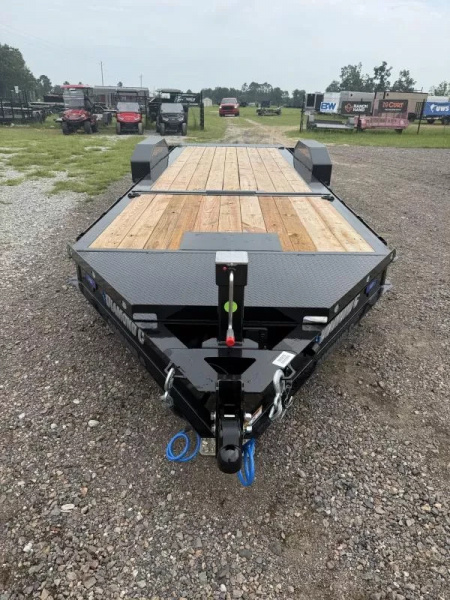 New 2025 Diamond C Trailers HDT207 22X82 Equipment Trailer