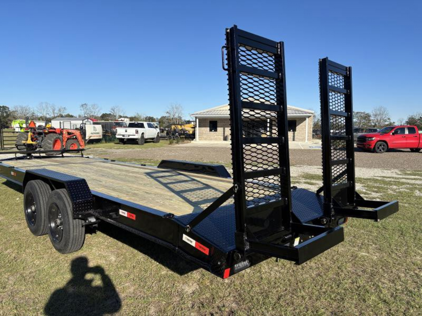 New 2024 Southern Utility 7x24 16K - HD Ramps Equipment Trailer
