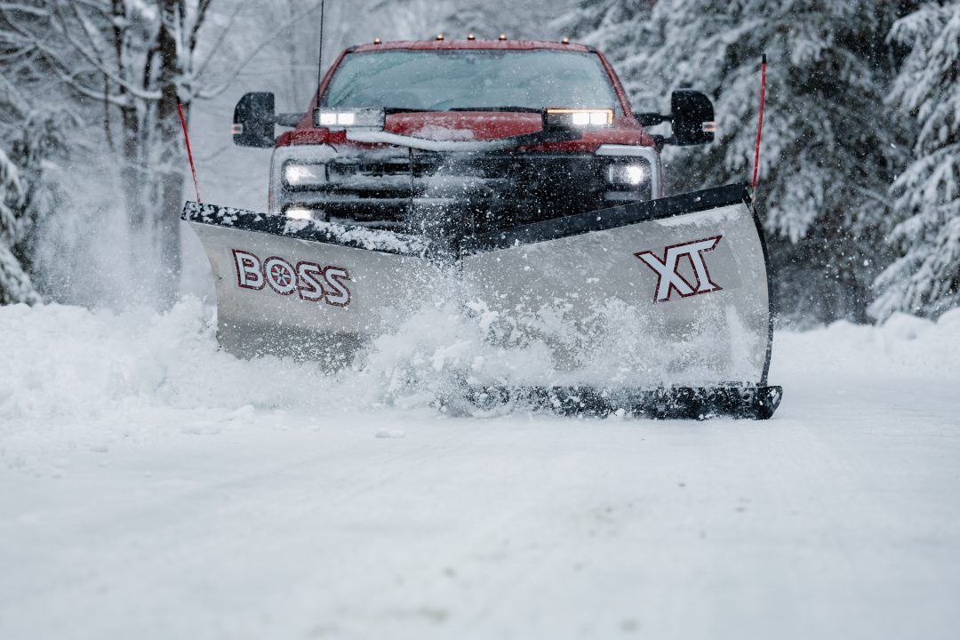 New MSC18792 - BOSS SNOWPLOW RT3 9'2'' STAINLESS V-XT V-PLOW with Cold front