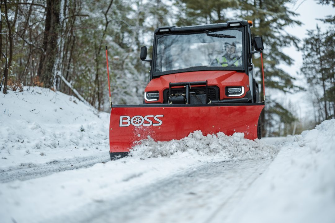 New STB12470 - BOSS SNOWPLOW 6'0'' STRAIGHT BLADE POLY UTV PLOW (UTV-ATV)
