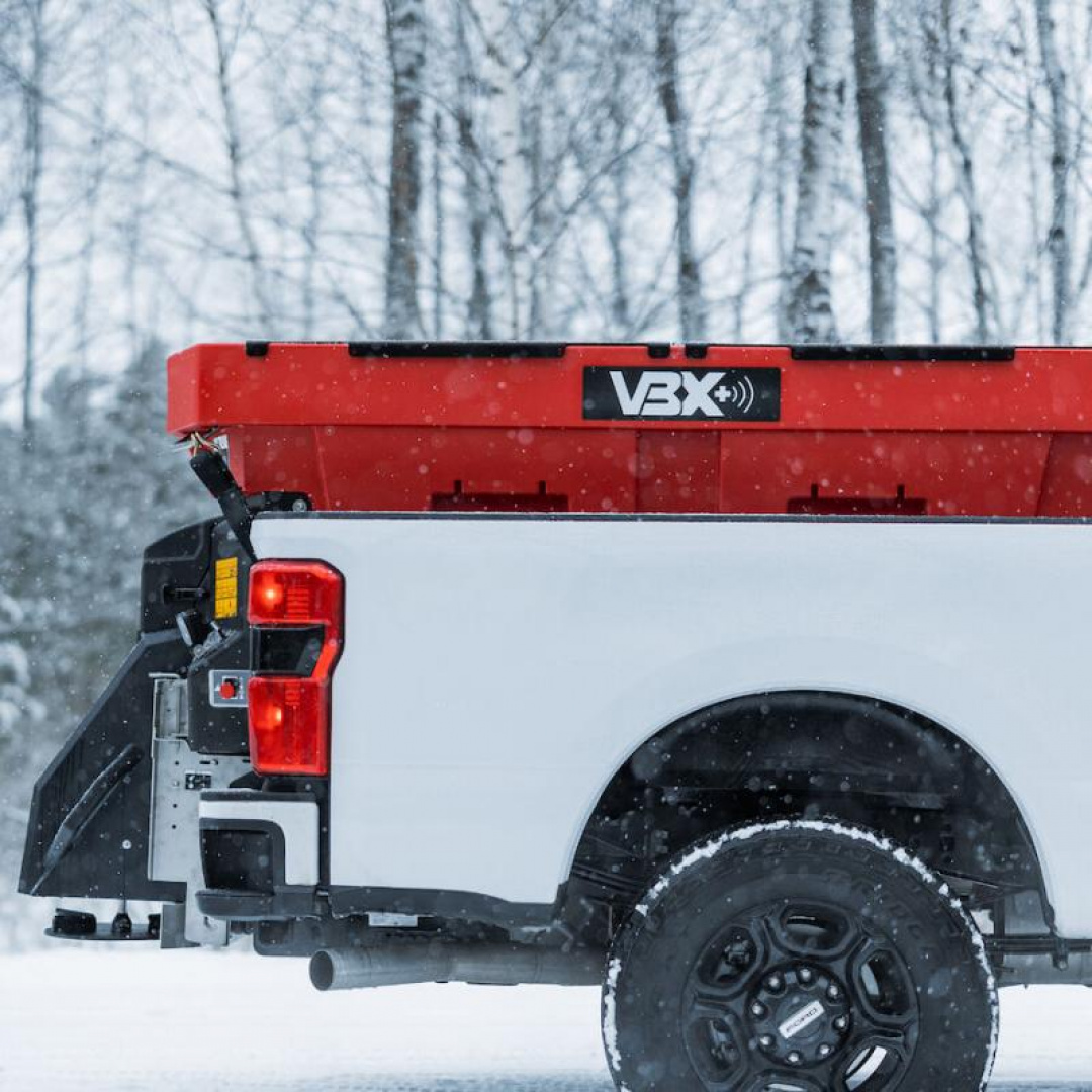 New VBS26150 - BOSS SNOWPLOW VBX6500 plus  SALT SPREADER