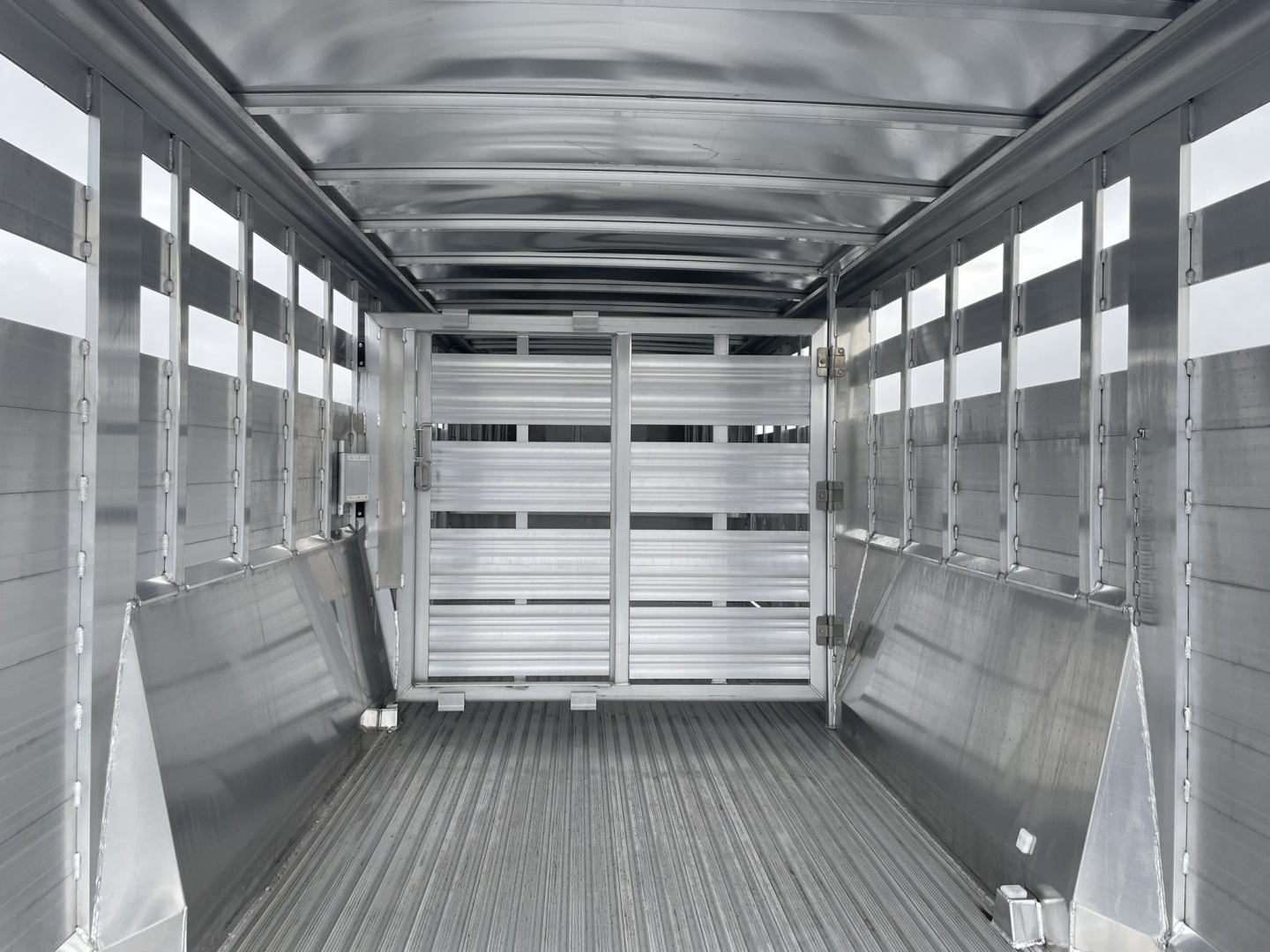 New 2026 Featherlite Trailers 7'6"X20'X6'6" Stock / Stock Combo Trailer