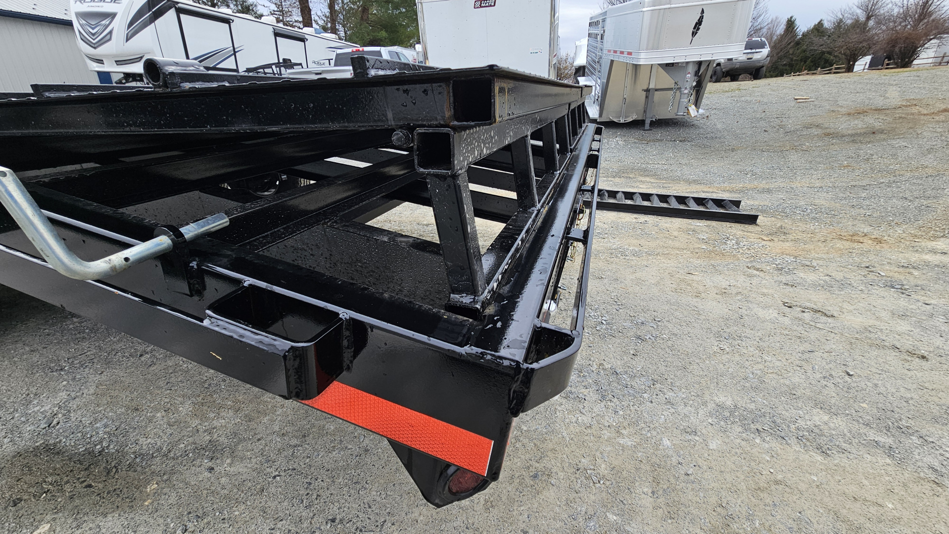 New 2025 Pequea Trailers HDDO 20' LEVELER Deckover Trailer