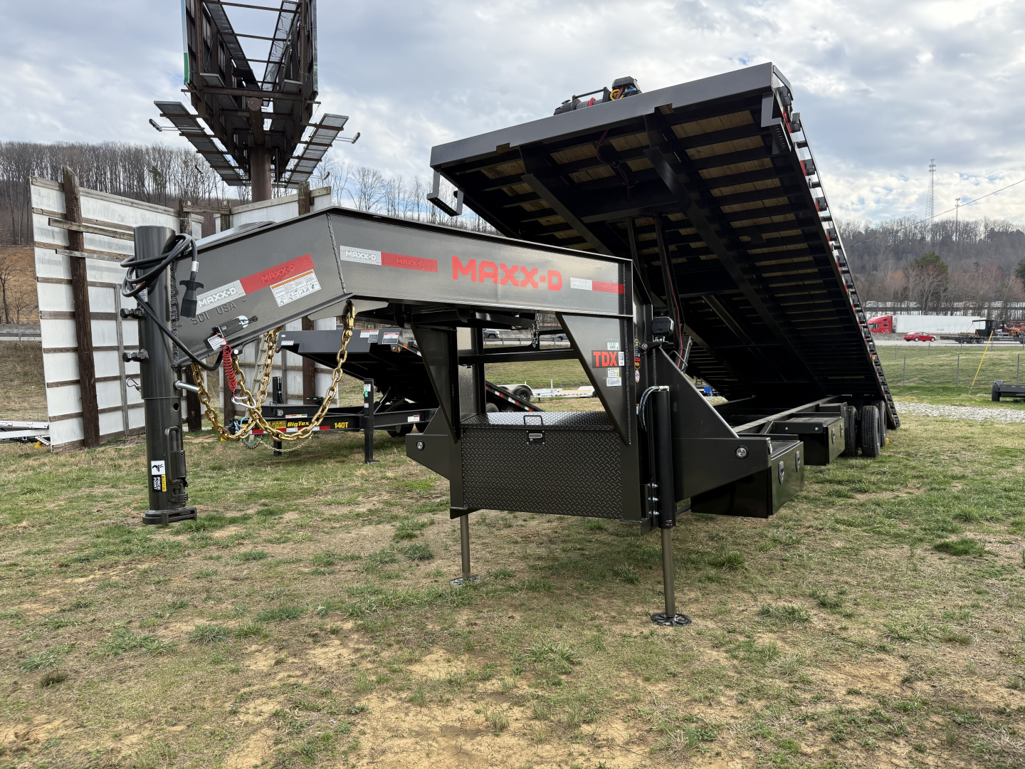 New 2026 MAXX-D TDX 15 TON GOOSE HYD JCK WINCH ADJ SUSP S Equipment Trailer