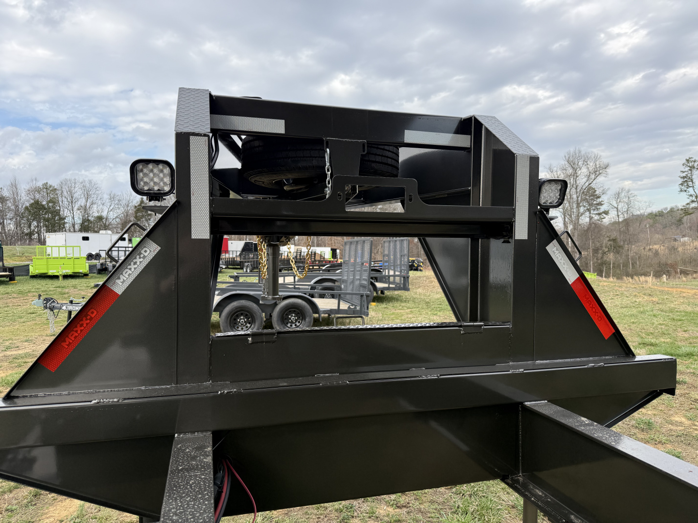 New 2026 MAXX-D TDX 15 TON GOOSE HYD JCK WINCH ADJ SUSP S Equipment Trailer