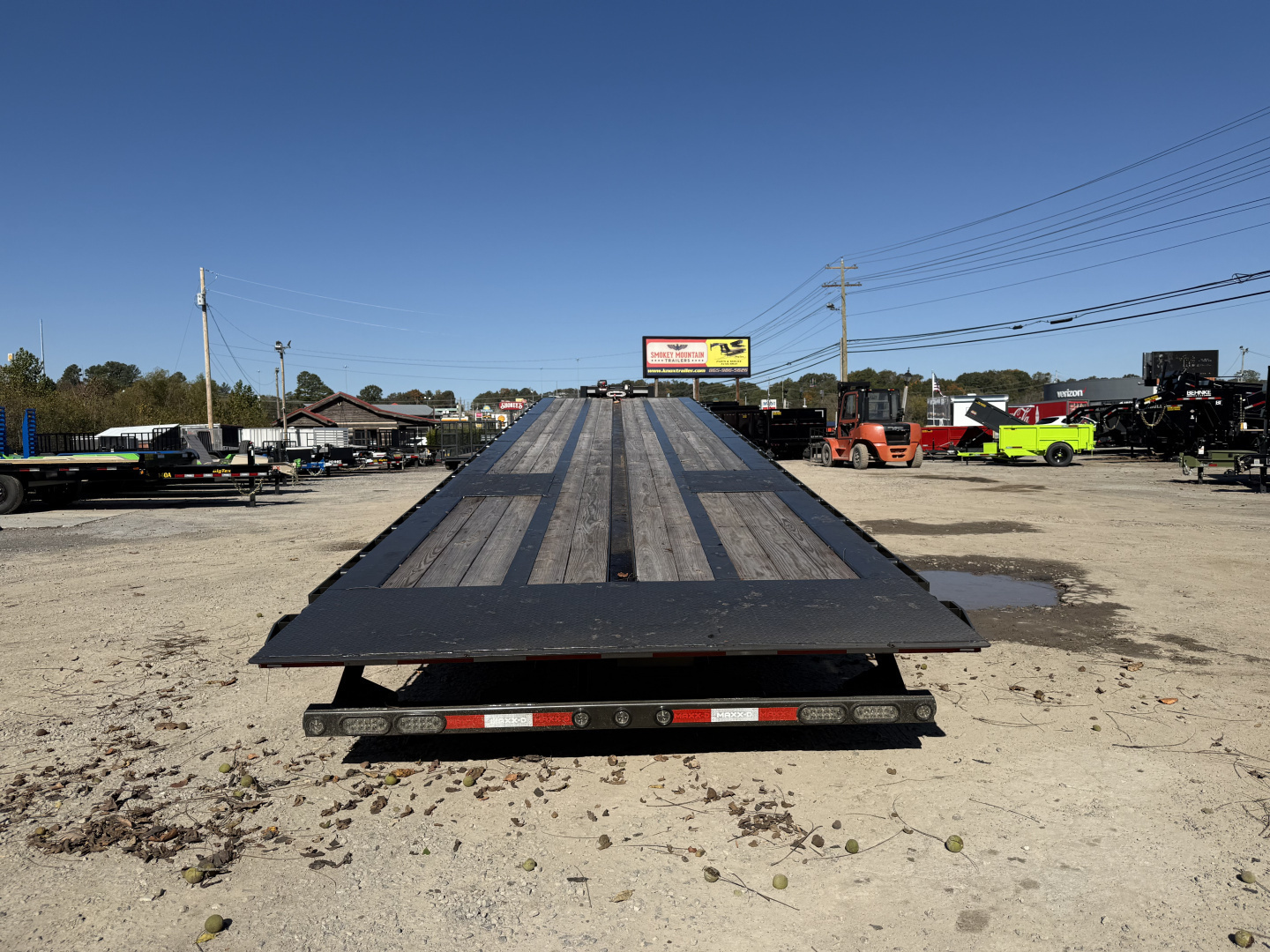 New 2026 MAXX-D TDX 15 TON GOOSE HYD JCK WINCH ADJ SUSP S Equipment Trailer