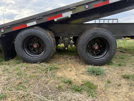 New 2026 MAXX-D TDX 15 TON GOOSE HYD JCK WINCH ADJ SUSP S Equipment Trailer