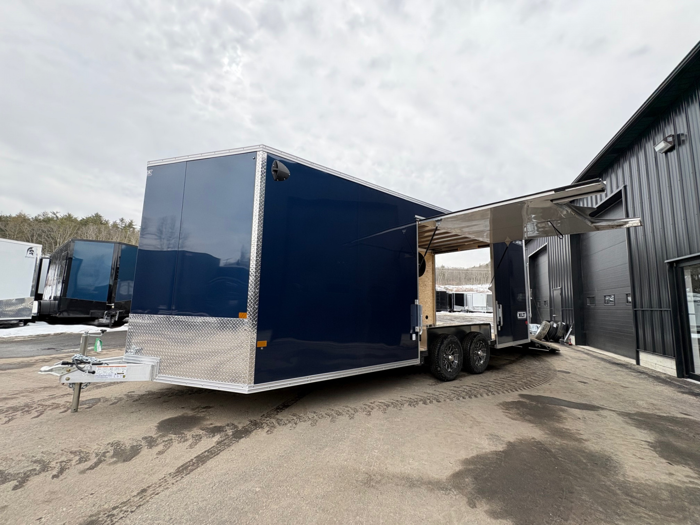 New 2026 High Country 8.5x20+3ft V-Nose - Escape Door / 7' interior height/ Ext. tongue - 9990gvw