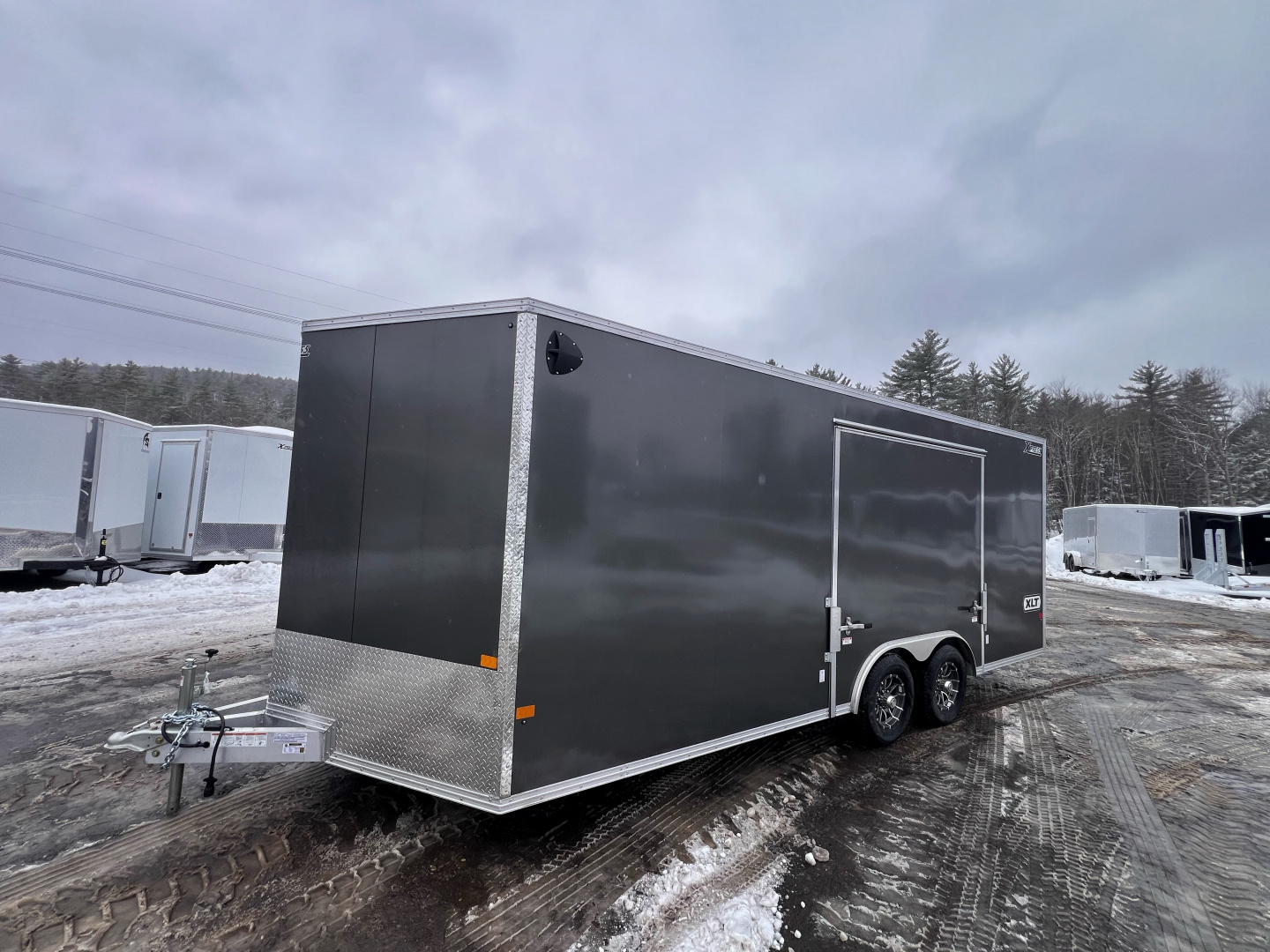 New 2026 High Country 8.5x20+3ft V-Nose - Escape Door / 7' interior height/ Ext. tongue - 9990gvw