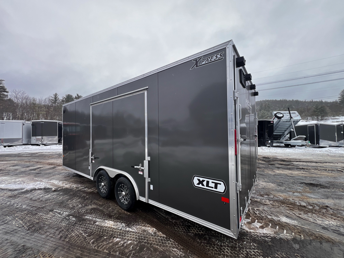 New 2026 High Country 8.5x20+3ft V-Nose - Escape Door / 7' interior height/ Ext. tongue - 9990gvw