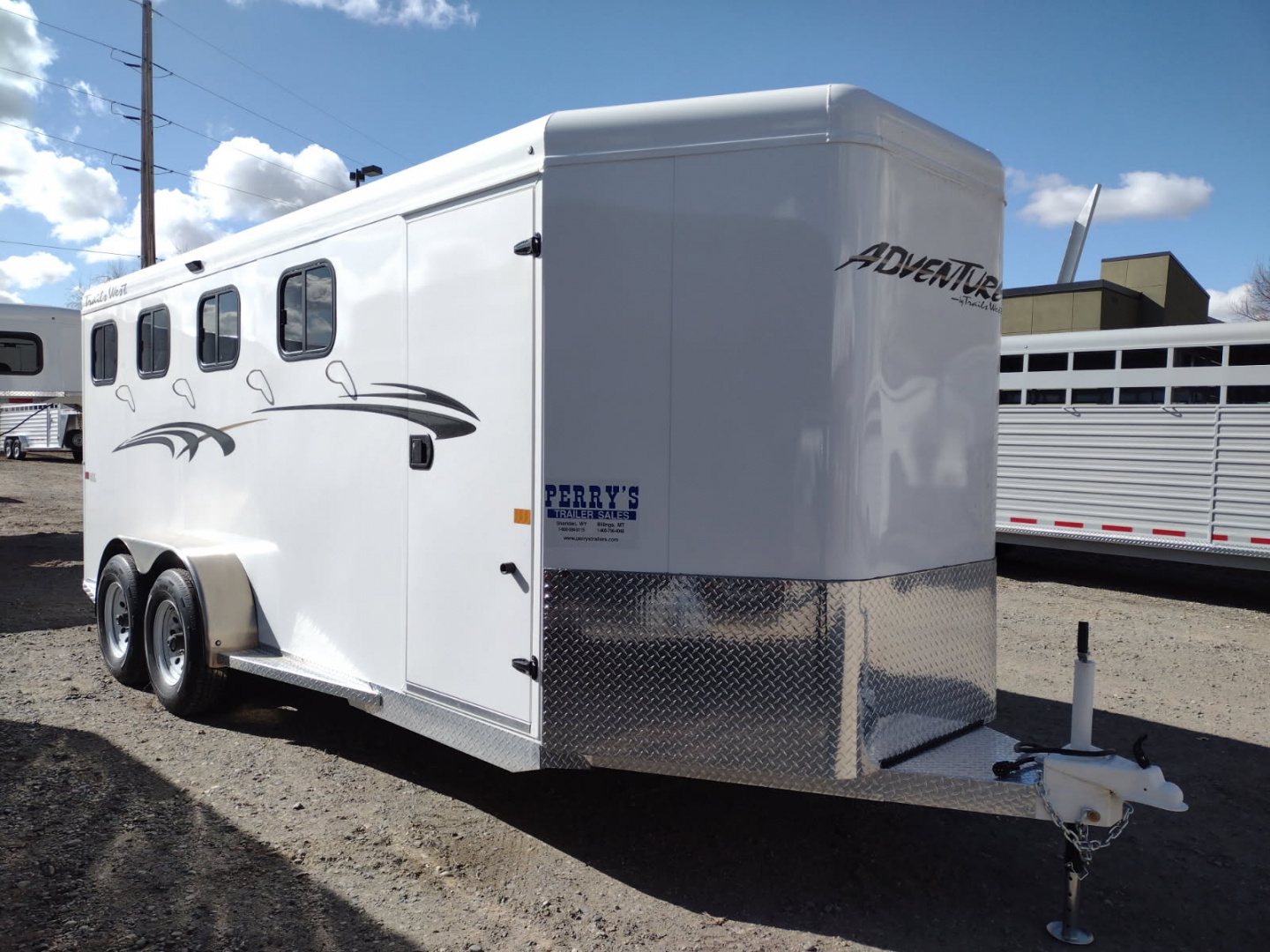 New 2026 Trails West Adventure 4 Horse Trailer