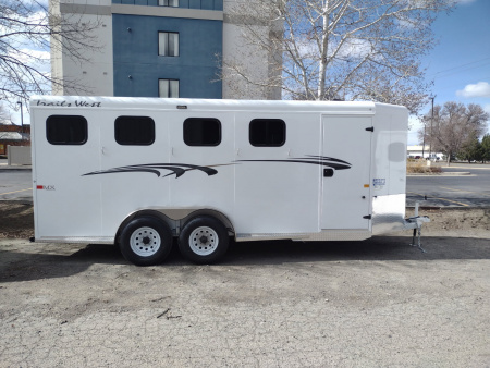 New 2026 Trails West Adventure 4 Horse Trailer