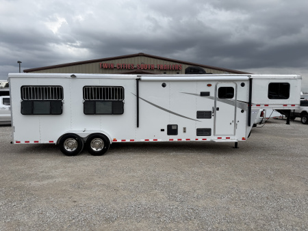 Used 2018 Lakota 4 Horse Living Quarters Gooseneck Horse Trailer