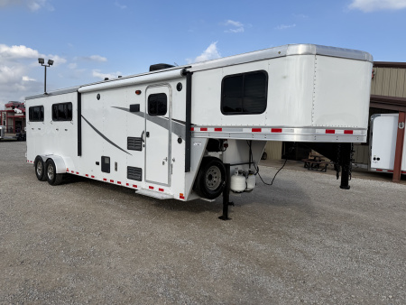Used 2018 Lakota 4 Horse Living Quarters Gooseneck Horse Trailer