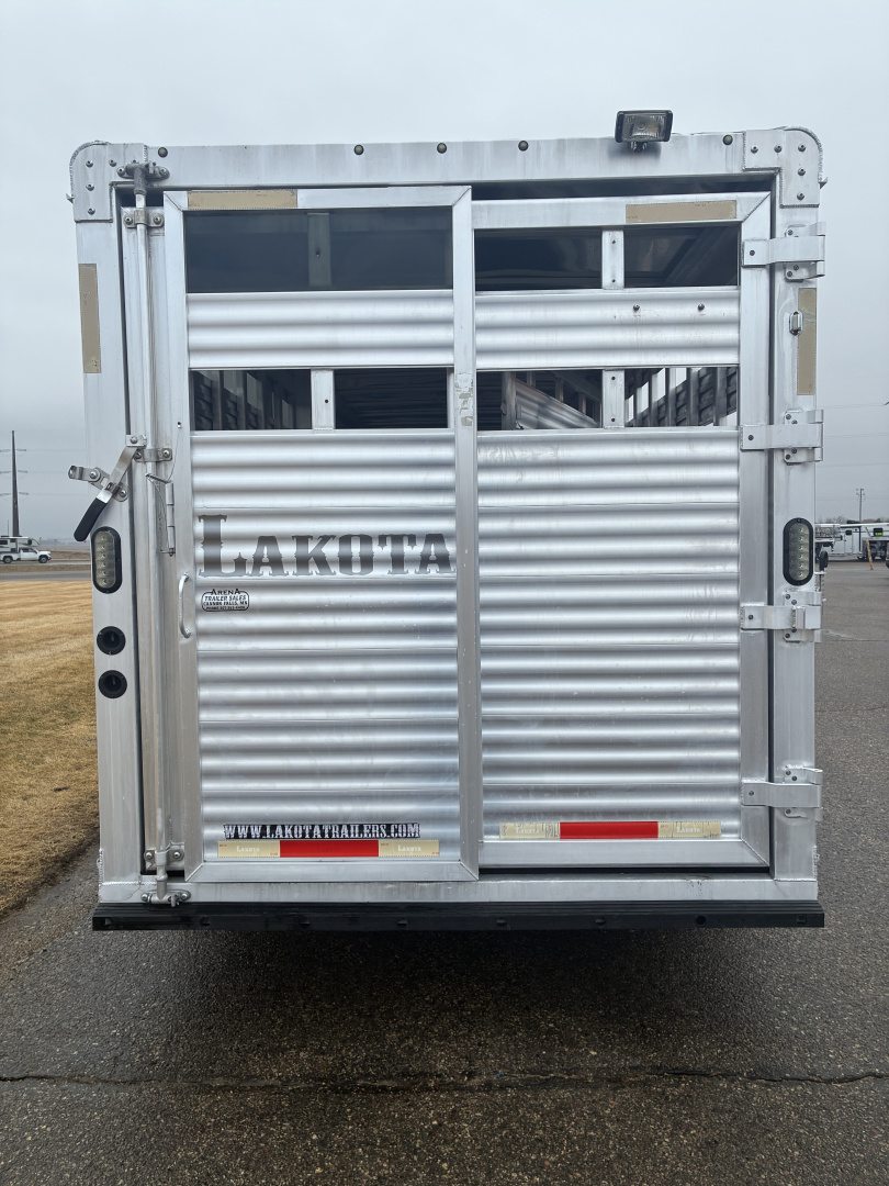 Used 2018 Lakota 20' Stock Trailer