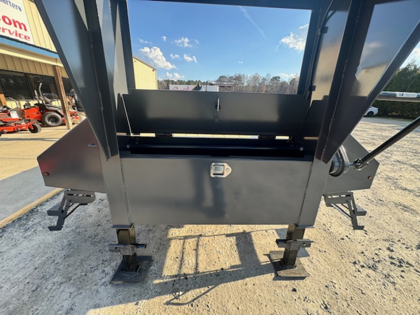 New 2026 Triple Crown Trailers TC GN25-35DT Equipment Trailer