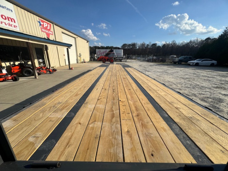 New 2026 Triple Crown Trailers TC GN25-35DT Equipment Trailer