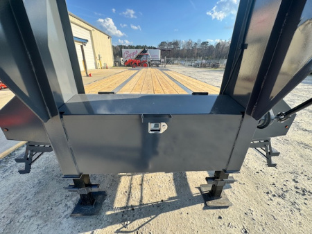 New 2026 Triple Crown Trailers TC GN25-35DT Equipment Trailer