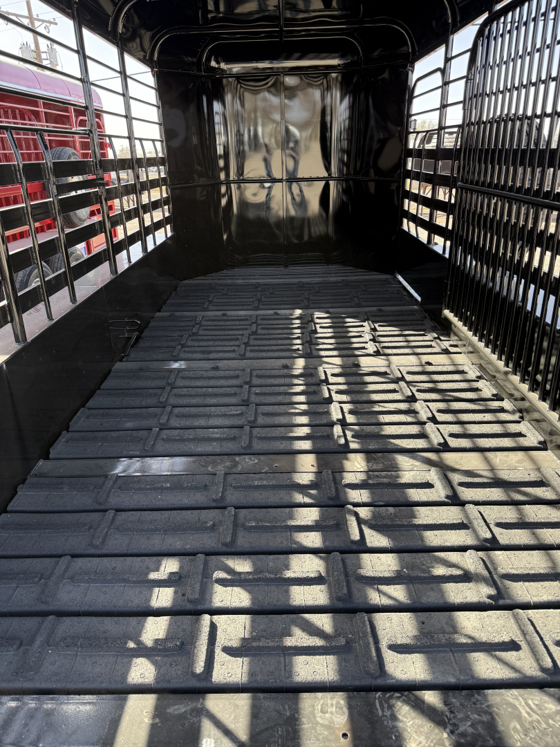 New 2026 Gooseneck Trailer MFG 16X6'8" Stock / Stock Combo Trailer