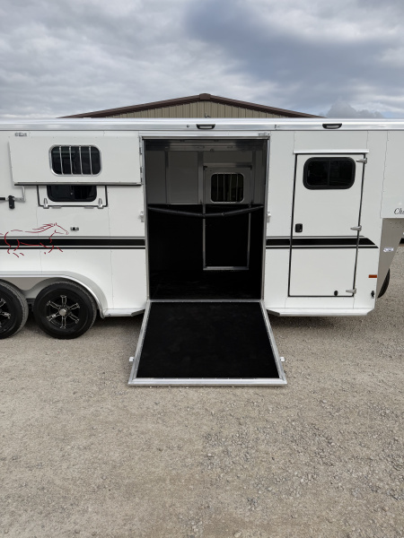 New 2027 Sundowner 2+1 Charter SE Gooseneck Horse Trailer