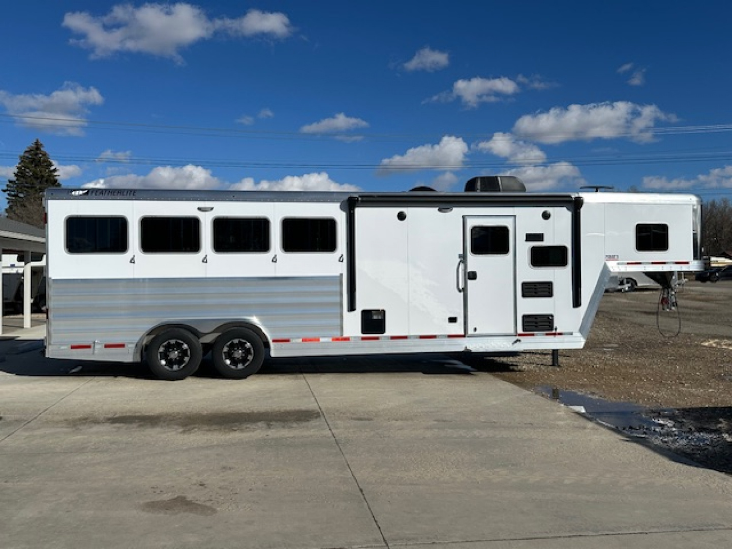 New 2026 Featherlite 4 Horse Living Quarter