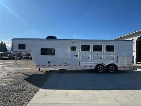 New 2026 Featherlite 4 Horse Living Quarter