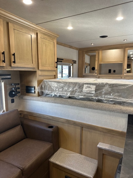 New 2026 Featherlite 4 Horse Living Quarter