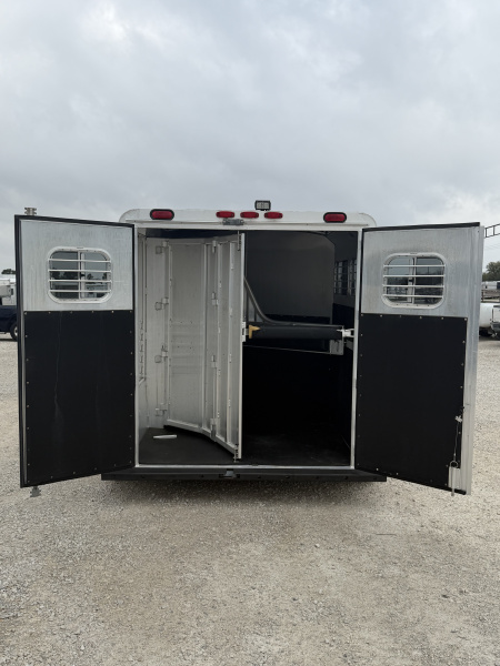 Used 2004 4-Star 2 Horse Gooseneck Horse Trailer