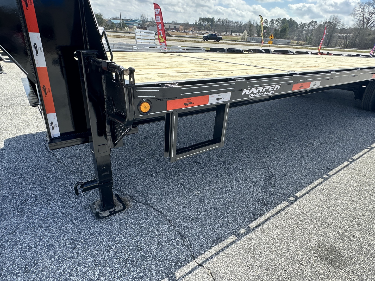 New 2026 25+5 24K GOOSENECK DECKOVER DUAL TANDEM WITH HEAVY DUTY MEGA RAMPS