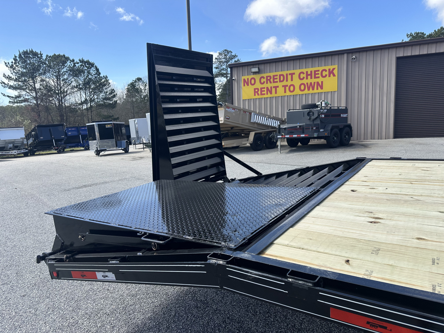 New 2026 25+5 24K GOOSENECK DECKOVER DUAL TANDEM WITH HEAVY DUTY MEGA RAMPS