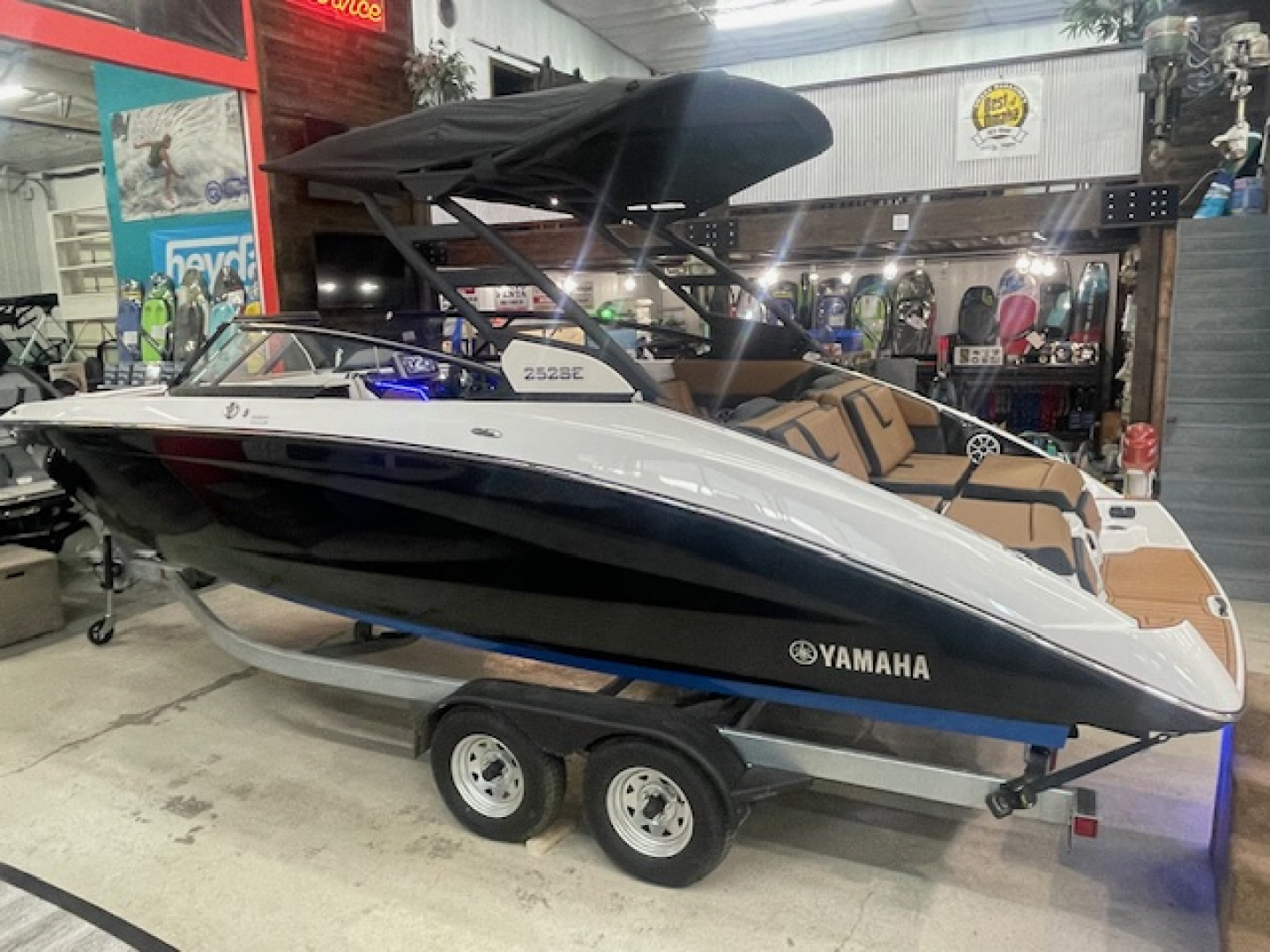 New 2026 Yamaha Boats 252 SE Bowrider