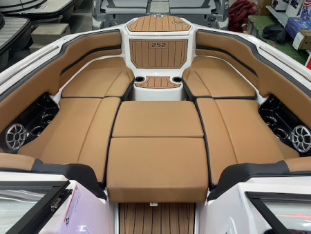New 2026 Yamaha Boats 252 SE Bowrider