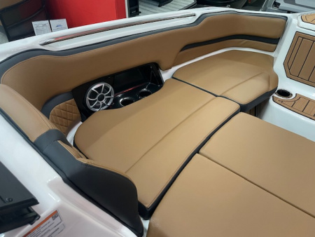 New 2026 Yamaha Boats 252 SE Bowrider