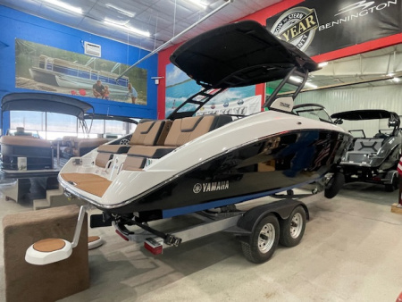 New 2026 Yamaha Boats 252 SE Bowrider