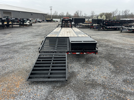 Used 2020 Diamond T 102"X30' 24k Gooseneck Trailer