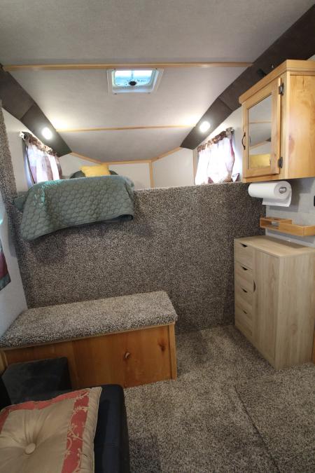 Used 2020 Trails West Classic 5x5 Comfort pkg. "Either Load" 3 Horse Trailer - Drop Down Windows Both Sides - Full Height Divider