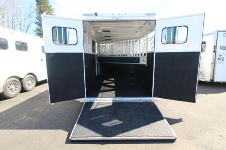Used 2020 Trails West Classic 5x5 Comfort pkg. "Either Load" 3 Horse Trailer - Drop Down Windows Both Sides - Full Height Divider
