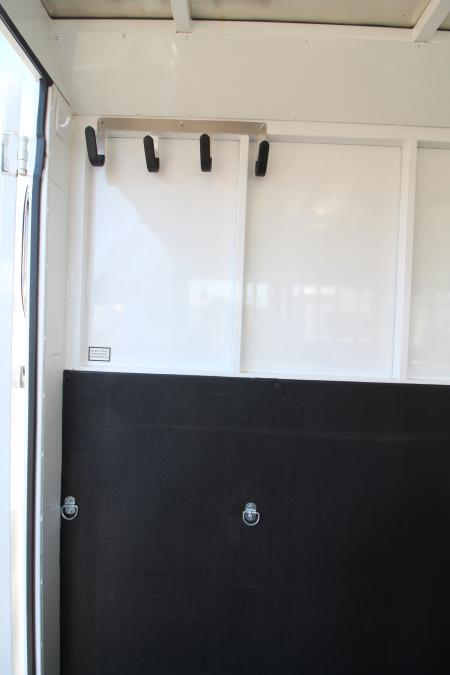 Used 2020 Trails West Classic 5x5 Comfort pkg. "Either Load" 3 Horse Trailer - Drop Down Windows Both Sides - Full Height Divider