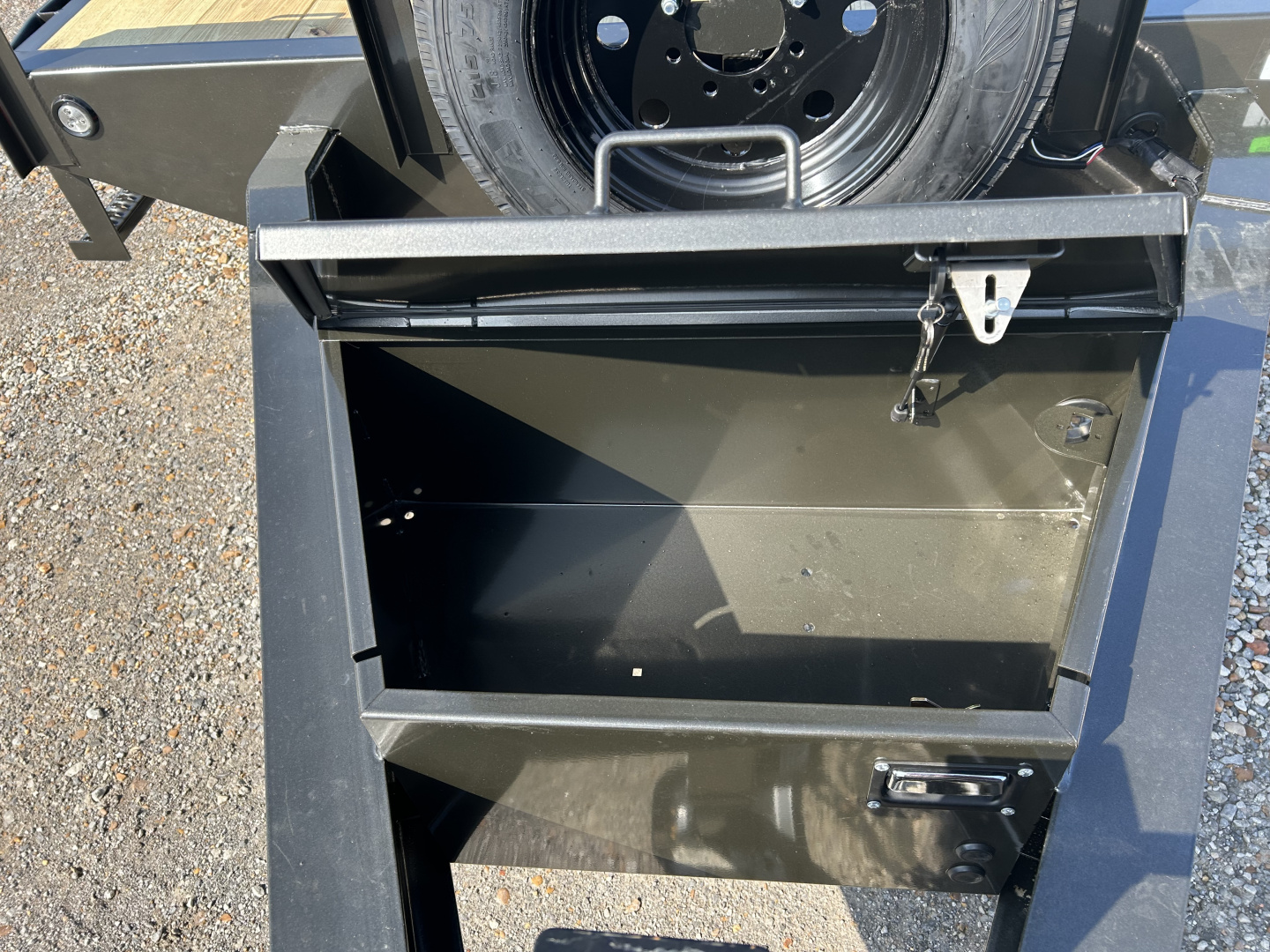 New 2026 MAXXD 102"X24' 17.5K Flatbed Trailer