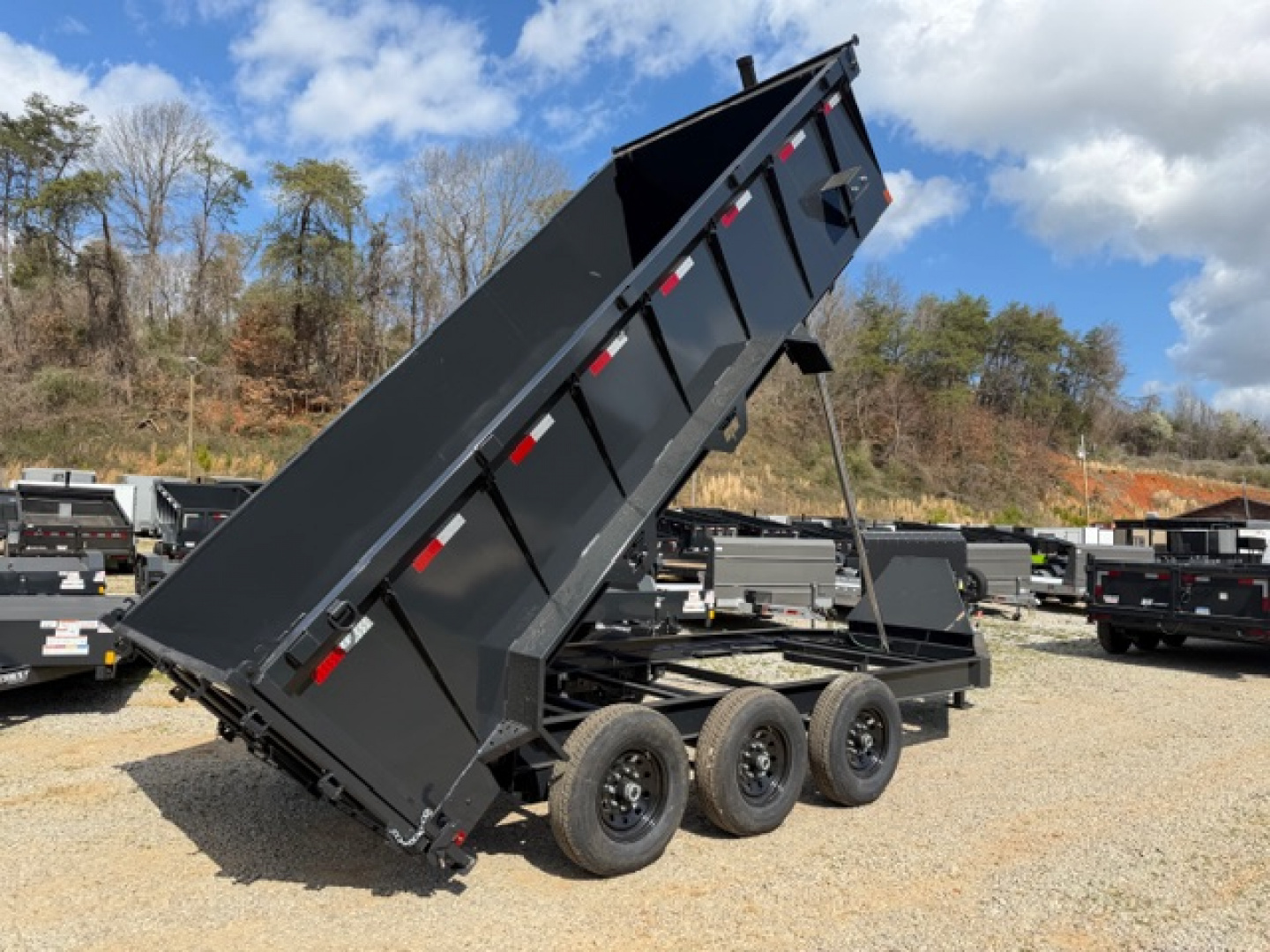 New Hillcrest Dump 7x16 21,000 GVWR 40" BP W/ HD Tube Ramps