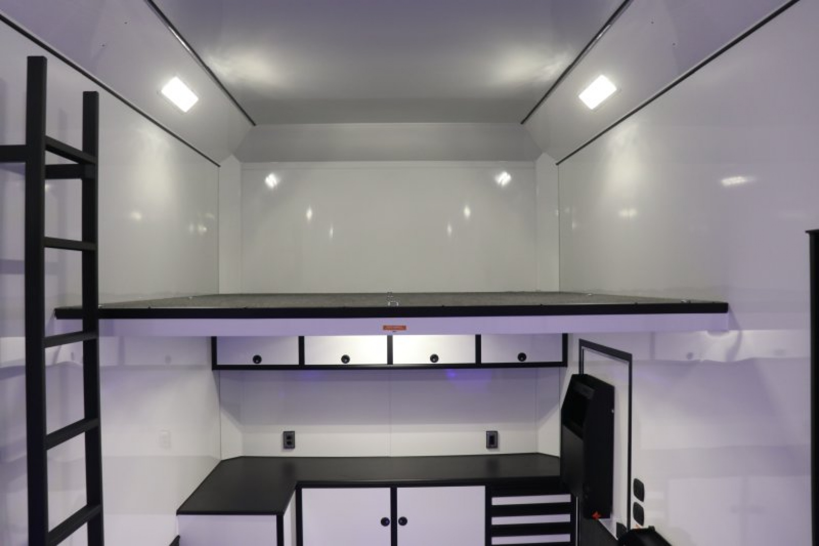 New In-Tech Lite 8.5x32 Stacker Race Trailer-21K - White W/ L Base Cabinet, Winch & WW Cabinet