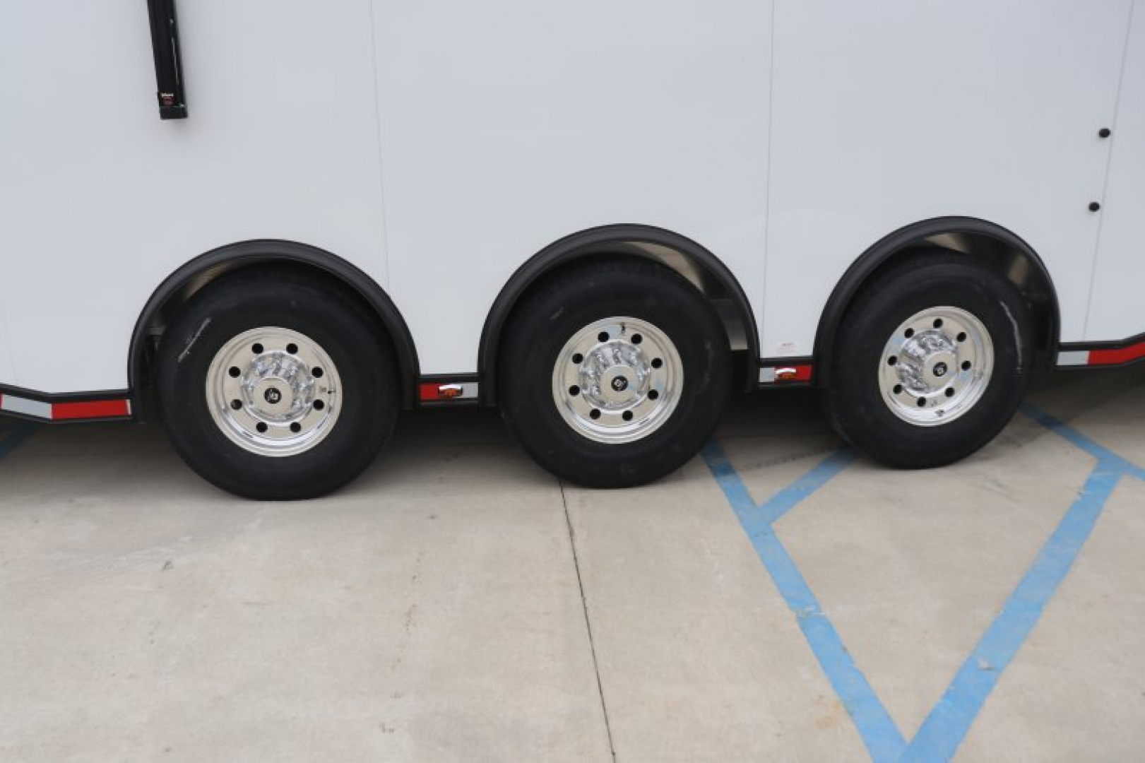 New In-Tech Lite 8.5x32 Stacker Race Trailer-21K- White W/ Black Trim, Escape Door, WW Cabinet, RS Cabinet, & Winch