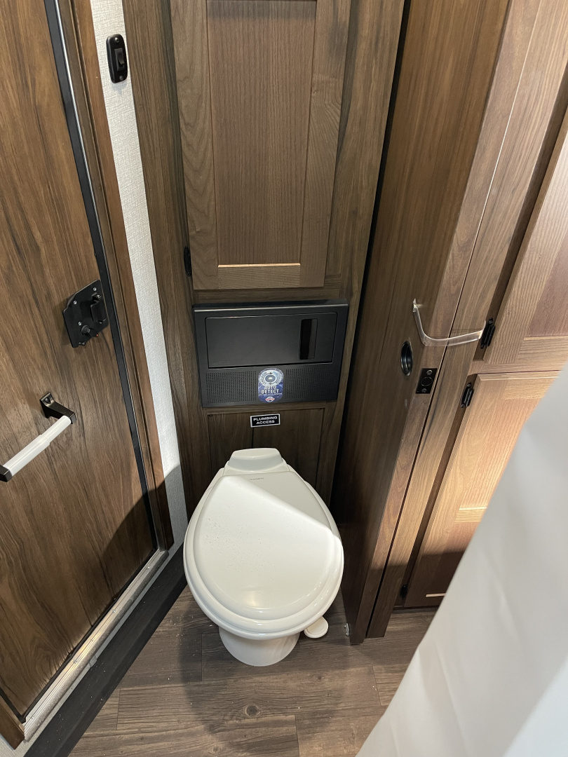 New 2026 Bison Trailers RG7308 Horse Trailer