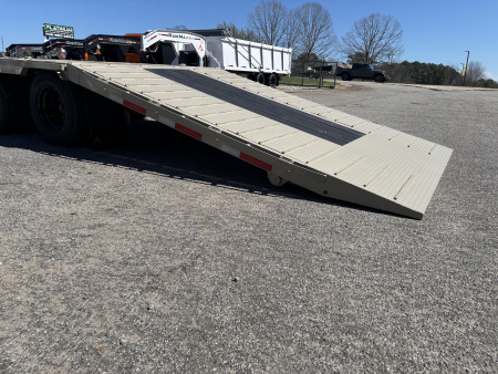 New 2026 RawMaxx HTX 102X32 Flatbed Trailer / SOLAR PANEL / WIRELESS REMOTE / 12" OC / 18 PLY TIRES / ELE./HYD. DISC BRAKES / 32K GVWR