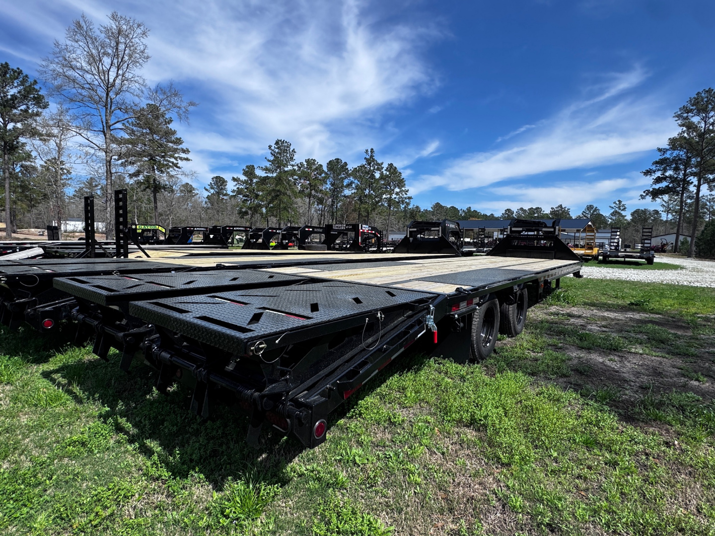 New 2026 Iron Bull 102X32 GOOSENECK W/ RAMPAGE RAMPS 20K Deckover Trailer